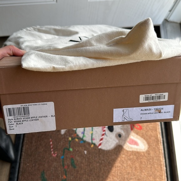 Sylven New York Apple Leather Boots - Picture 7 of 7